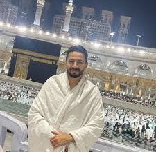 بعد أداء مناسك الحج، يثير الفنان حمادة هلال قلق جمهوره لسبب معين.